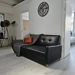 Trendy Apartment In Old Street
